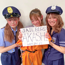 ハロウィンパーティーで仮装をする織田着物専門学校着物科学生たち