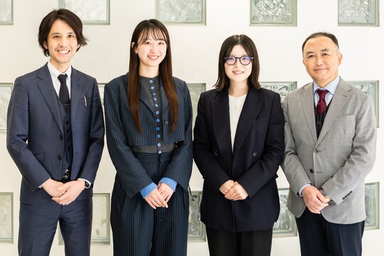 織田着物専門学校の入学相談スタッフ