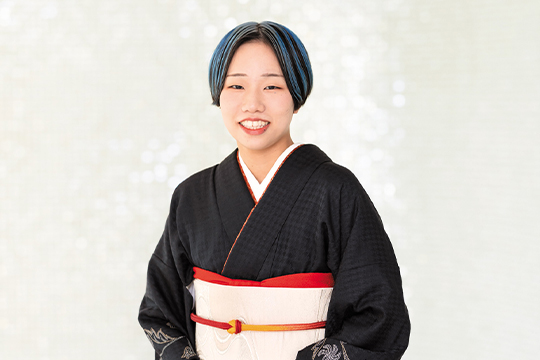 就職内定を得た織田きもの専門学校着物研究科の大田さん